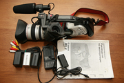 Продам ПРОФЕССИОНАЛЬНУЮ видеокамеру CANON DM-XL 1E япония