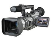Продам видеокамеру Sony DCR-VX2100