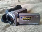 Продам б/у видеокамеру Sony DCR-SR65E